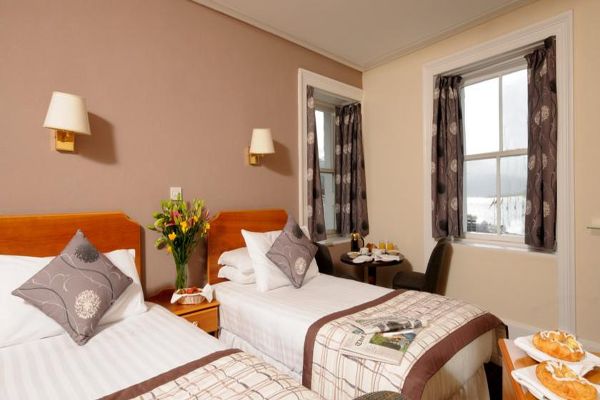 Caledonian Hotel (Highland)